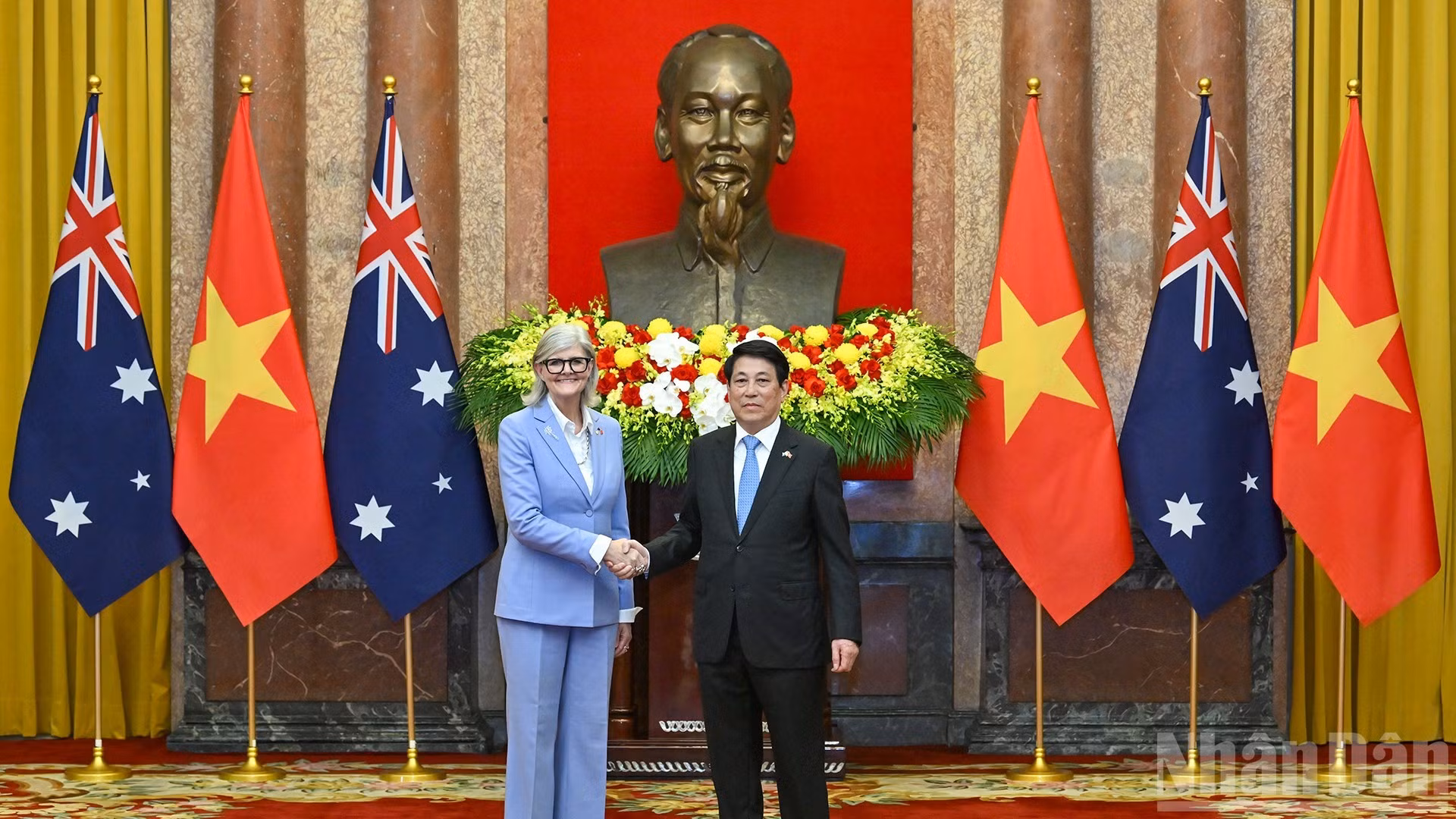 越南国家主席梁强与澳大利亚总督萨曼莎·莫斯廷。