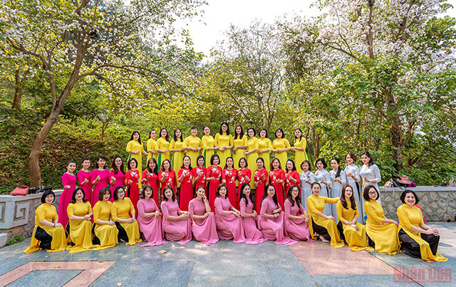 全国妇女响应2022年越南奥黛周(组图) ảnh 8 全国妇女响应2022年越南奥黛周(组图) ảnh 8