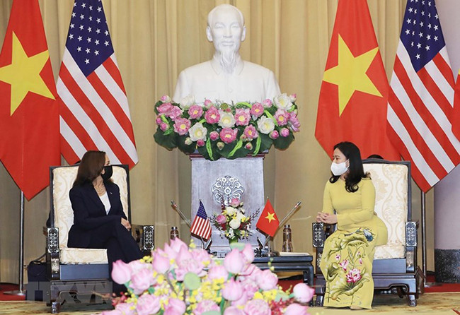 越南国家副主席武氏映春会见美国副总统卡玛拉•哈里斯(组图) ảnh 3 越南国家副主席武氏映春会见美国副总统卡玛拉•哈里斯(组图) ảnh 3