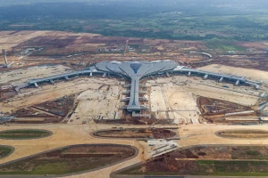 2026年，隆城国际机场将投入运营，这被视为推动同奈省强劲发展的“催化剂”。