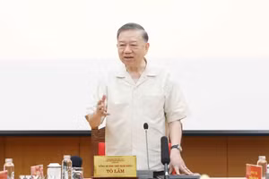 越共中央总书记、国家主席苏林出席会议并发表指导性讲话。
