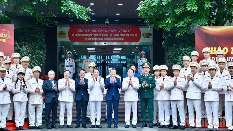 黎明兴总理和各位代表。