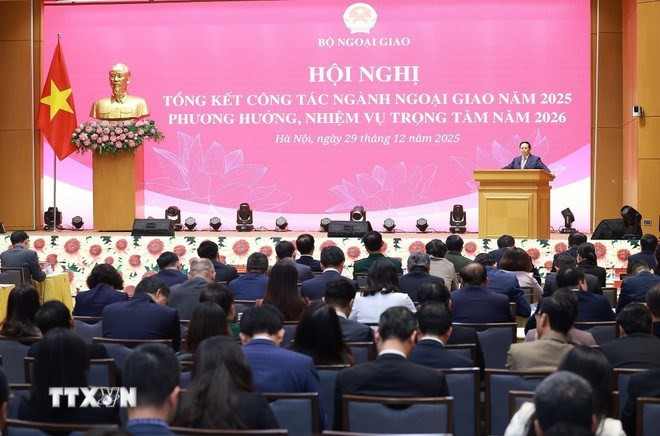 范明正总理在会议上发表讲话。（图片来源：越通社）