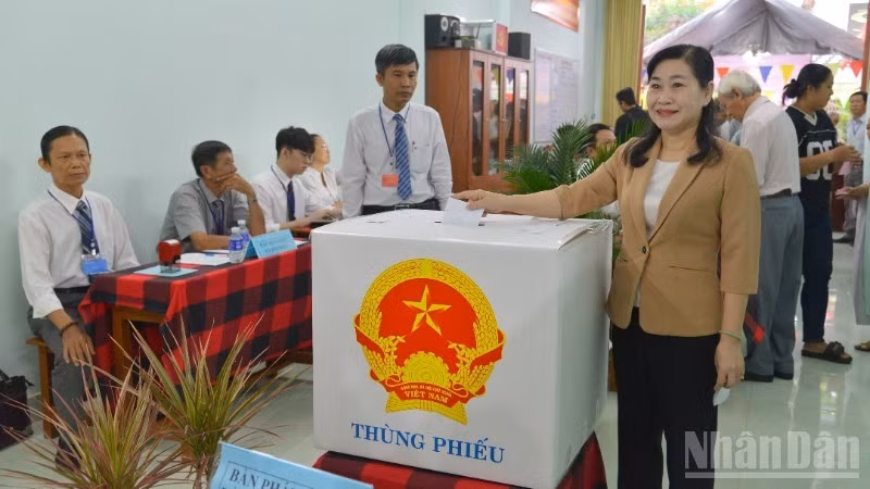 同塔省领导选举投票。