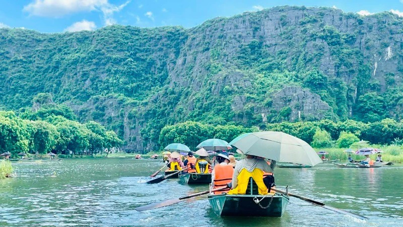 宁平省三谷-碧洞旅游区。
