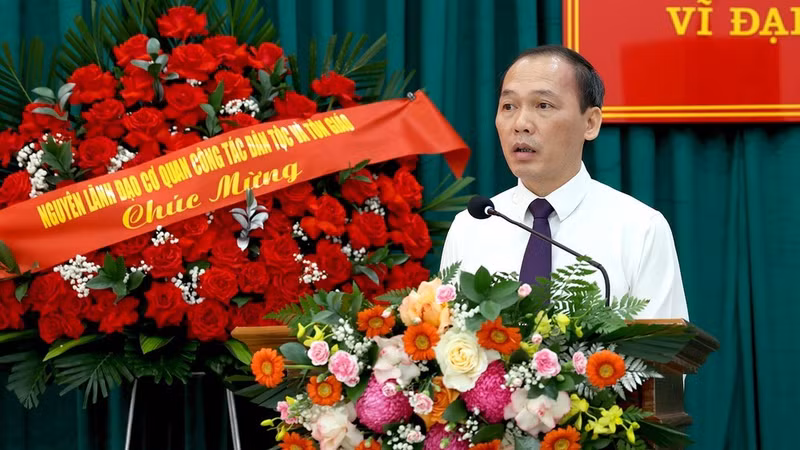 宣光省民族宗教厅厅长阮文润发表讲话。