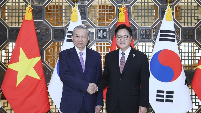 越共中央总书记苏林会见韩国国会议长禹元植。（图片来源：越通社）
