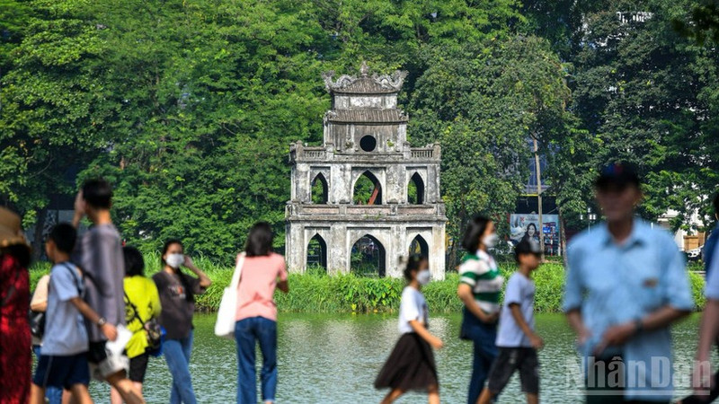 越南旅游业提出2026年接待外国游客量2500万人次，国内游客量1.5 亿人次的目标。