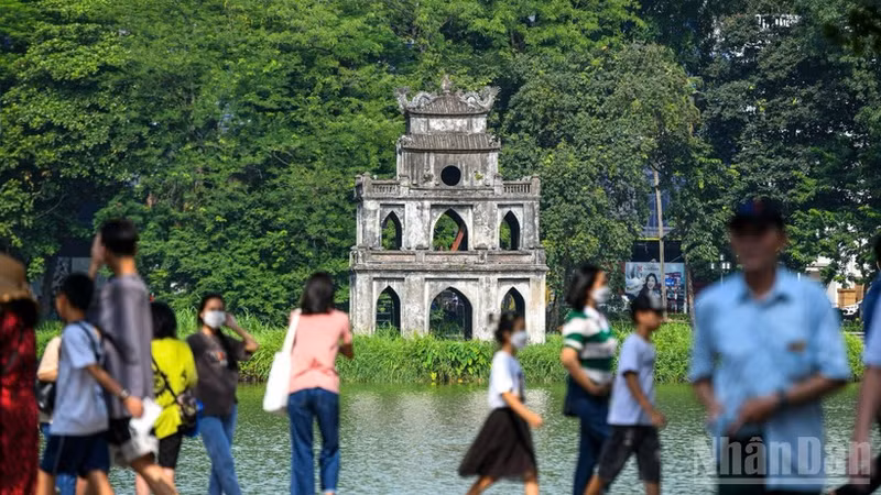 越南旅游业提出2026年接待外国游客量2500万人次，国内游客量1.5 亿人次的目标。
