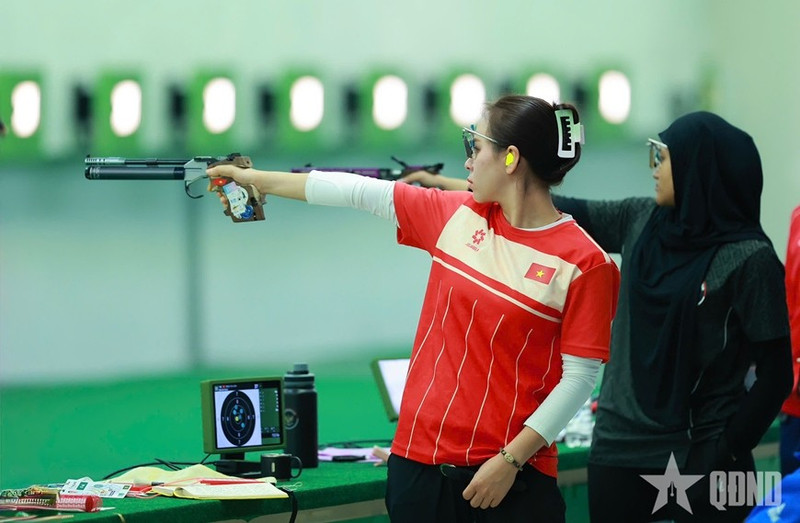 越南选手郑秋荣夺得金牌。（图片来源：qdnd.vn）