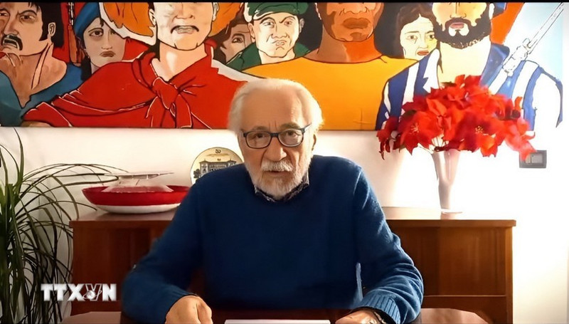 意大利-越南协会威尼托大区分会会长惹纳图•嗒斯额。（图片来源：越通社）