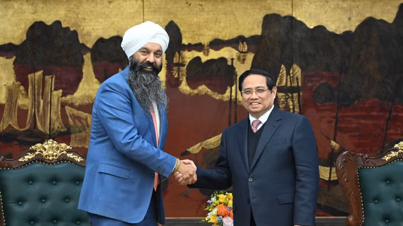 范明正总理会见加拿大国际发展国务秘书兰迪普·萨莱。