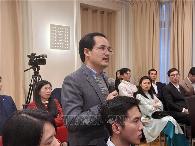 法国巴黎先贤祠-阿萨斯大学法律学博士研究生黎文争。（图片来源：越通社）