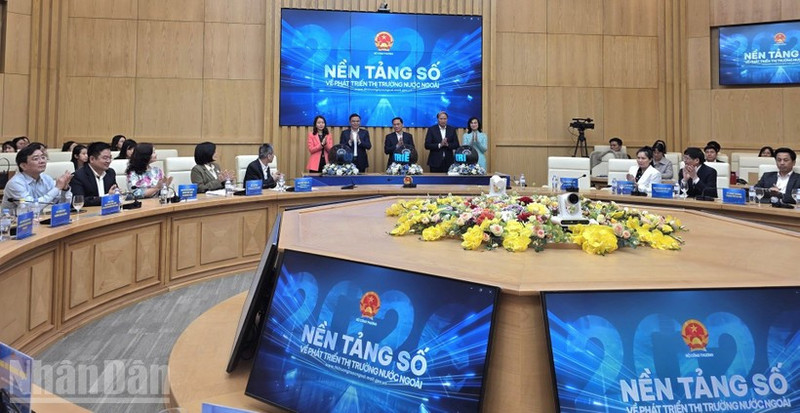 拓展海外市场的数字平台开通仪式。