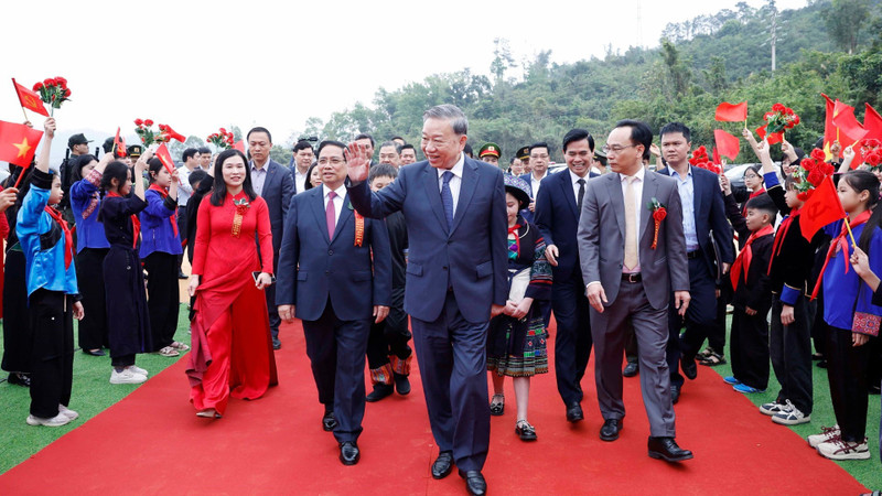 苏林总书记，范明正总理出席2026年陆地边境各乡九年一贯制寄宿学校同步动工仪式。