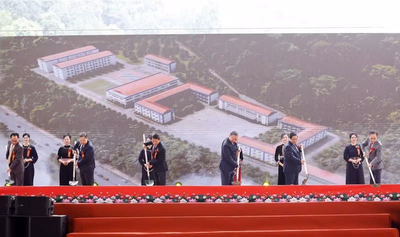 苏林总书记，范明正总理参加2026年陆地边境各乡九年一贯制寄宿学校同步动工仪式。