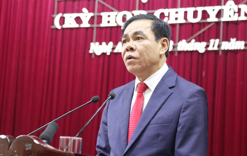 武仲海同志全票当选为义安省人民委员会主席。