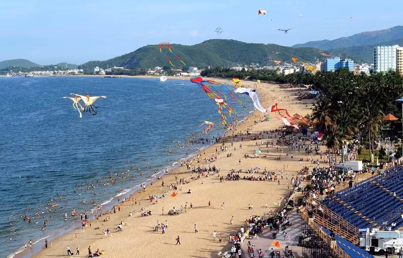 附图：庆和省芽庄海滩。