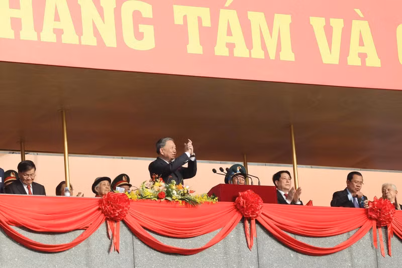 苏林总书记出席八月革命胜利80周年暨越南国庆80周年庆典。