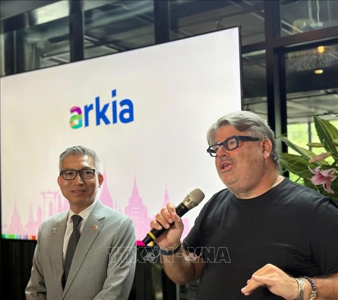 阿基亚航空公司发言人公布计划开通以色列至越南的直飞航班的信息。（图片来源：越通社）