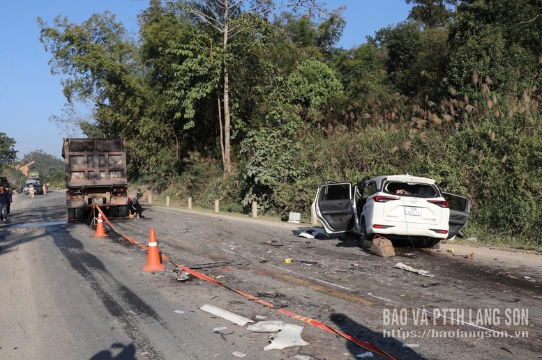 交通事故发生现场。（图片来源：baolangson.vn）