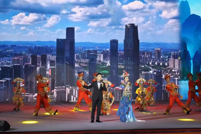 文艺节目之一。（图片来源：laodong.vn）