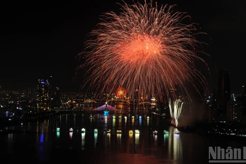 岘港国际烟花节（DIFF）——彰显高端旅游品牌，提升岘港在世界旅游版图上的地位。