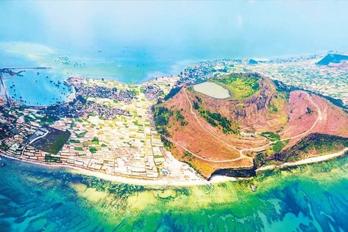 李山岛——广义省海洋与岛屿旅游的核心区。