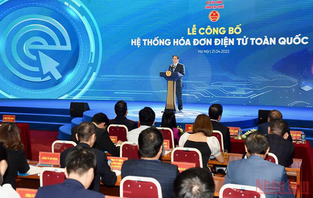 越南政府总理范明正出席全国电子发票系统公布仪式(组图) ảnh 8 越南政府总理范明正出席全国电子发票系统公布仪式(组图) ảnh 8