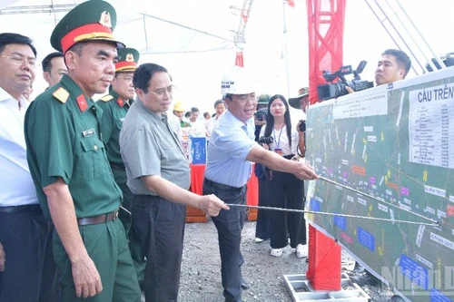 2025年7月21日，范明正总理视察朱笃-芹苴-朔庄高速公路项目的建设进度。