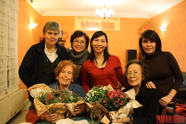 雷蒙德·迪恩——为越南而战斗的好榜样 ảnh 7