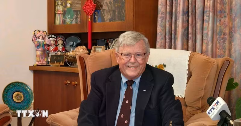澳大利亚国防学院新南威尔士大学教授卡尔·泰耶（Carl Thayer）。