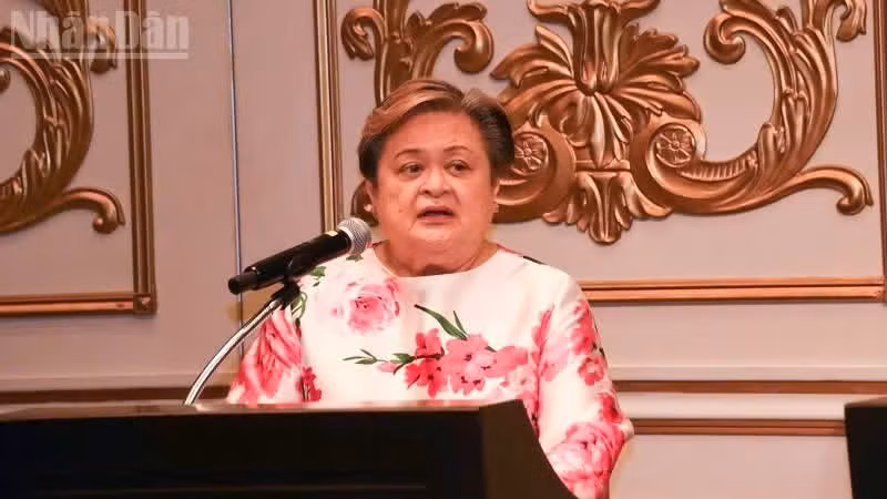 菲律宾外交部长Maria Theresa P. Lazaro。（图片来源：春山 摄）