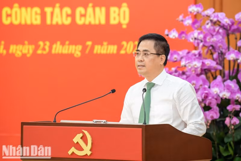 中央政策与战略部副部长阮黄江发表就任讲话。（图片来源：世代 摄）
