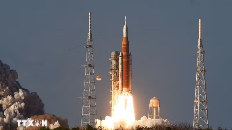 美国：阿尔忒弥斯II号宇航员飞往月球途中遇到厕所故障