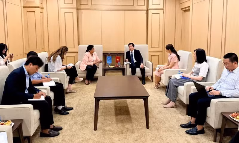 会谈全景。