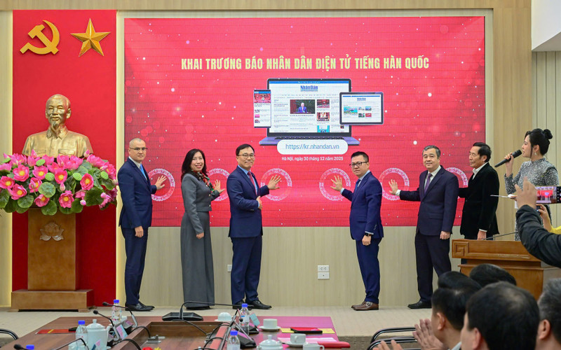 越南人民报网韩文版正式开通。
