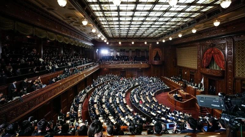 2026年2月18日，日本国会在东京举行会议全景。（图片来源：新华社/越通社 发）