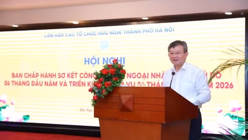 河内市友好组织联合会主席阮玉奇在会议上致开幕词。