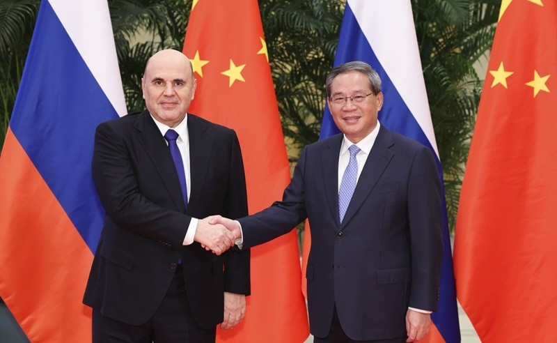 11月3日，中国国务院总理李强在中国杭州同俄罗斯总理米舒斯京共同主持中俄总理第三十次定期会晤。图片来源：新华社