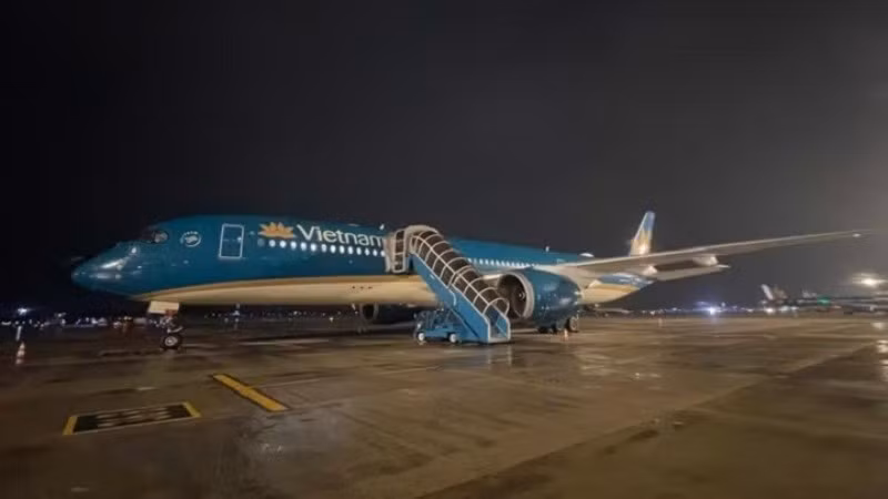 特别航班由宽体空客A350执飞，运送124名人员、8只警用犬及约40吨专用设备和器材。（示意图）