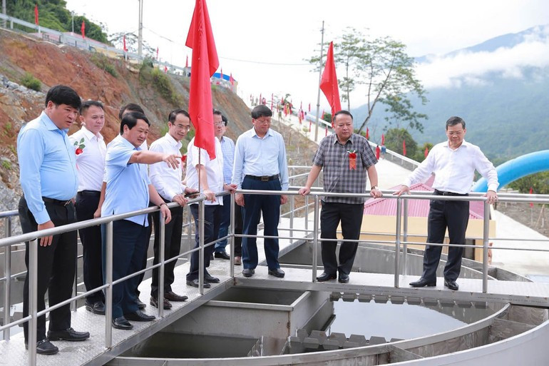 丑溪供水系统项目竣工并投入使用后,为宣光省4 万居民提供卫生饮用水。 suu.jpg