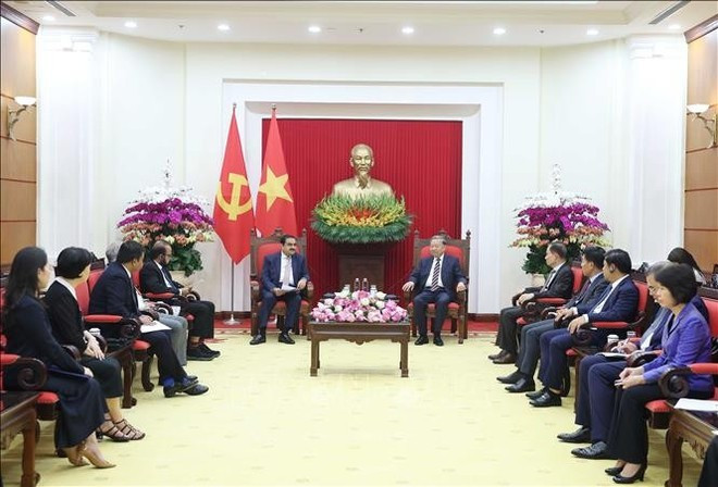会见场景。(图片来源:越通社) tolam.jpg