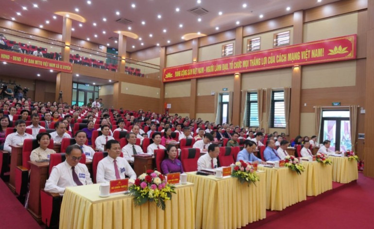 与会代表。 与会代表。