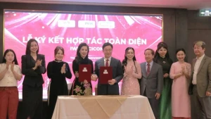 世界女性创业家协会（IWEC）和韩国CICON签署全面合作协议。