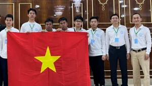 越南学生在土库曼斯坦数学交流奥林匹克竞赛中荣获六枚金牌。
