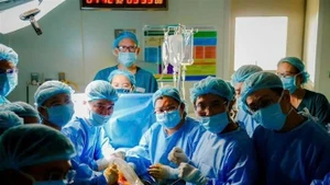 越南成功为从新加坡转诊的22周龄胎儿实施心脏介入手术。