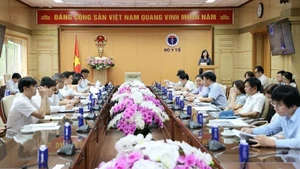 会议全景（图片来源：《财政时报》）