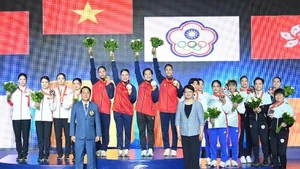 越南空手道队荣获在女子套路比赛金牌。
