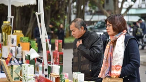 “一乡一品”产品在《人民报》总部展出【组图】